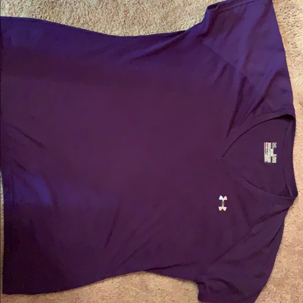 Under armour heat gear purple v-neck shirt x-large
